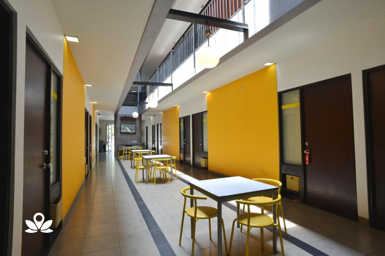 Zen Rooms Setiabudi Barat Jakarta Extérieur photo